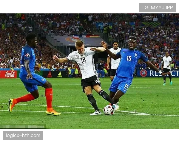 帕利尼亚与罗德里：防守型与控场型后腰对比分析